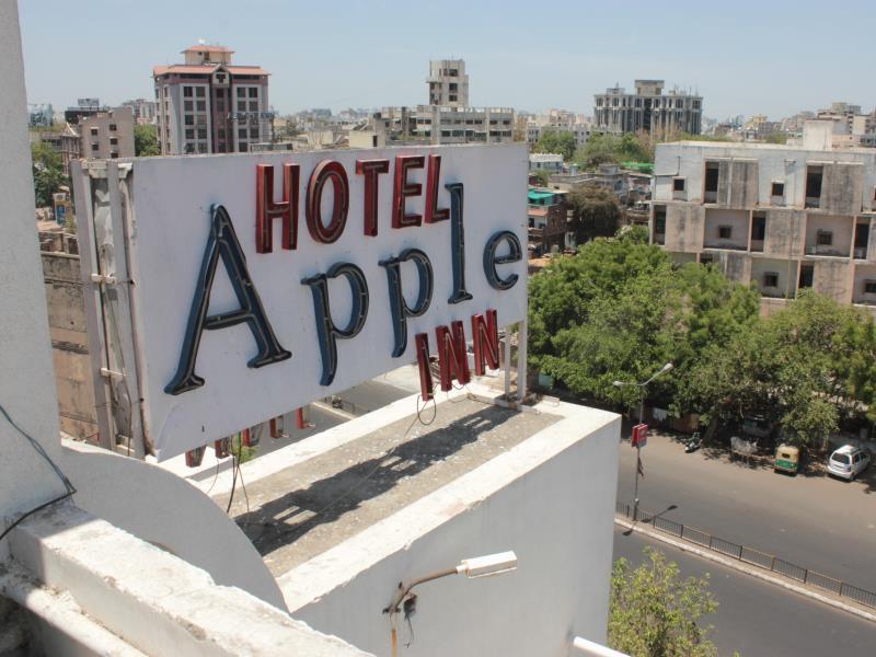 Hotel Apple Inn Ahmedabad Esterno foto