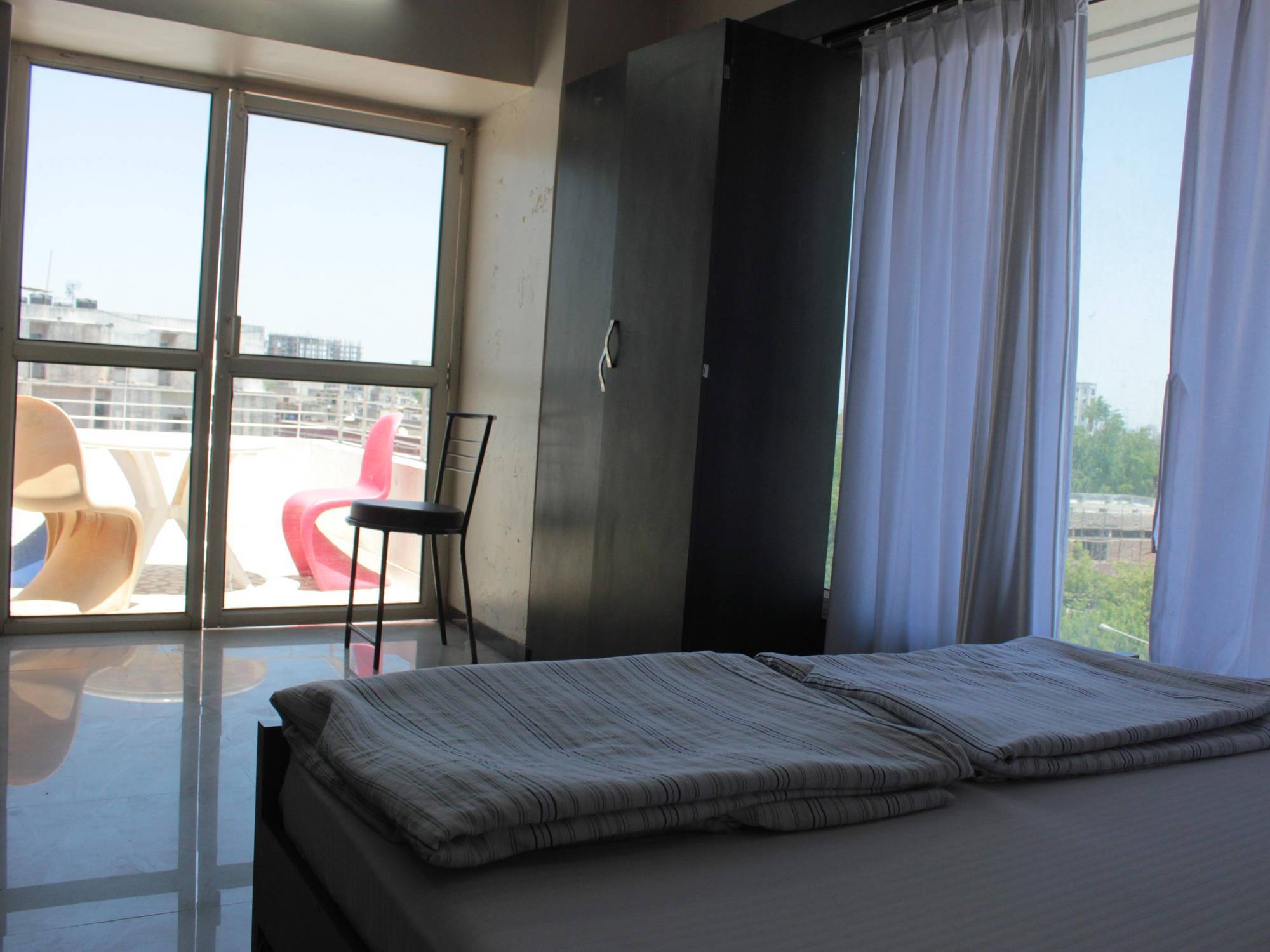 Hotel Apple Inn Ahmedabad Esterno foto